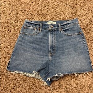 Abercrombie & Fitch mom short